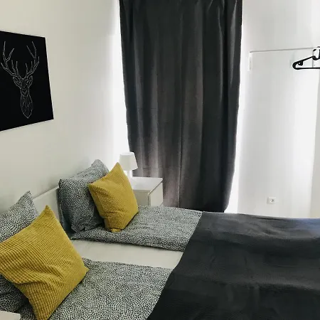 Adnana - Center On Walking Street B&B